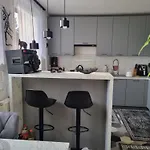 Holiday home Wczasy Nad Jeziorem Jezierzany