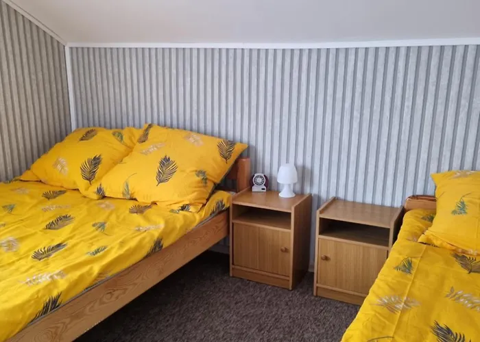 Dom Nad Jeziorem 別荘 Jezierzany