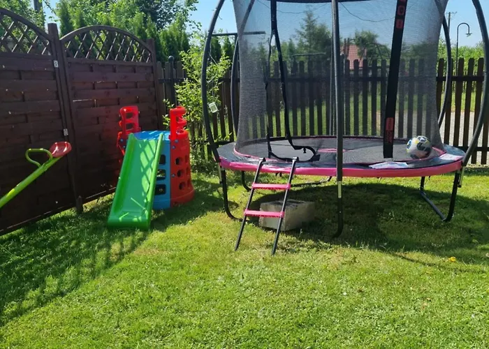 Dom Nad Jeziorem 別荘 *