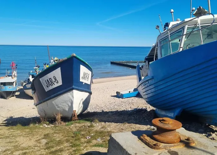 Dom Nad Jeziorem 別荘 Jezierzany